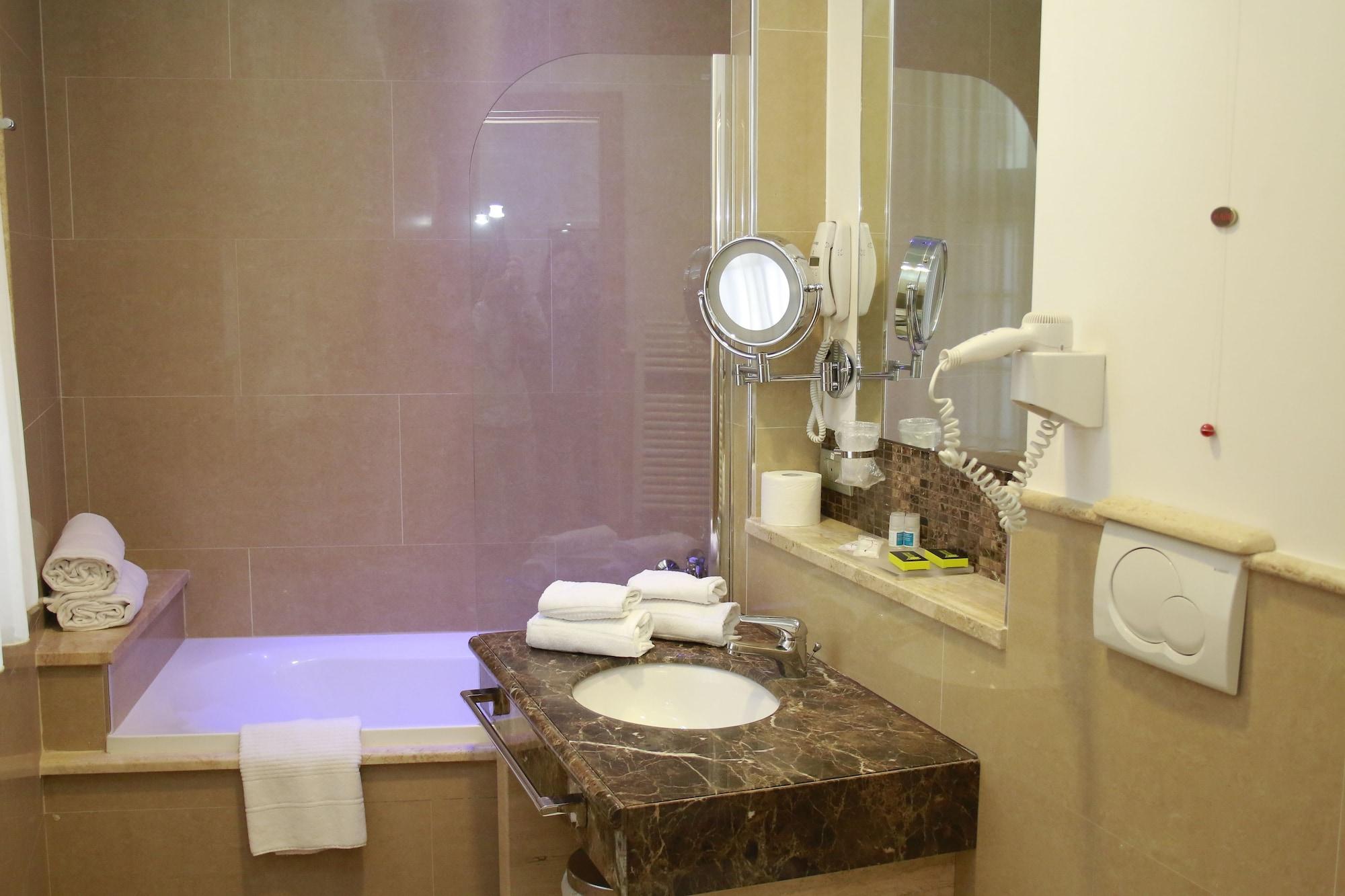 Palazzo Virgilio Hotel Brindisi Eksteriør billede